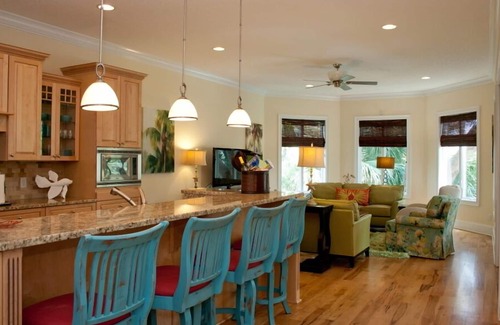 Saint Simons Island Villa | Gorgeous Upscale Villa, Short Walk to Beach and Pier!