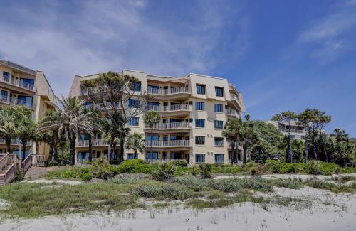 Beach Lagoon Villa | Gorgeous Views 4th Floor Direct Oceanfront Condo Updated with New furniture New floors