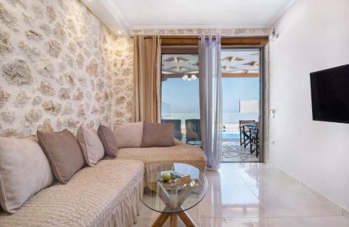 Tsoukaladhes Villa | Goudis Suite Irida