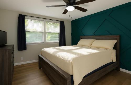 Clarksville House | Governors' Cozy Downtown Cottage