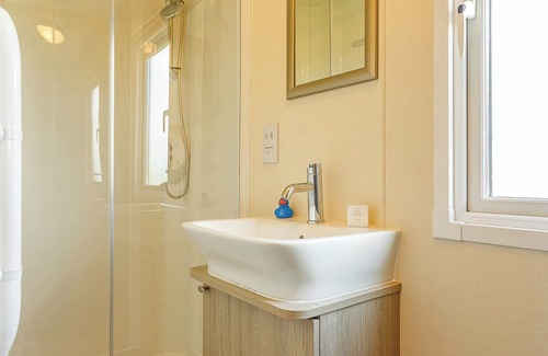 Stibb House | Grab a cosy getaway in the Lundy 3, ideal for a get-away-from-it-all holiday.