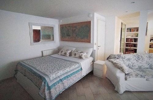 Zona XXXIV Casal Palocco Apartment | Grab Rome easily but live in a green and quiet neighborhood, close to the sea.