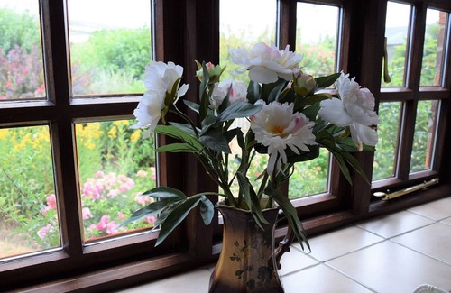 Newport Cottage | Grade II conversion, garden, close to sea Brighstone Isle of Wight