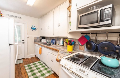 Beaufort House | Graduations Welcome! Bayside Bungalow Close Proximity to Downtown Beaufort and Parris Island