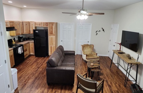 Bluewell Apartment | Grampy's Garage Hatfield-McCoy Trails