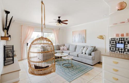 Village Grove House | Granada Grotto