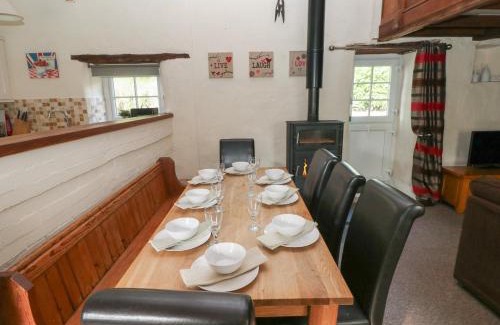 Llys Y Fran House | Granary Cottage