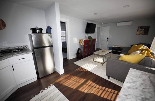 Granbury Condo | Granbury Loft: 1-Bedroom Gem for Two