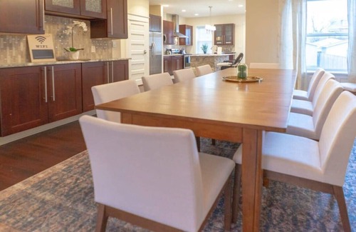 Central West End House | Grand 5BR in the Heart of the CWE/ABODEbucks