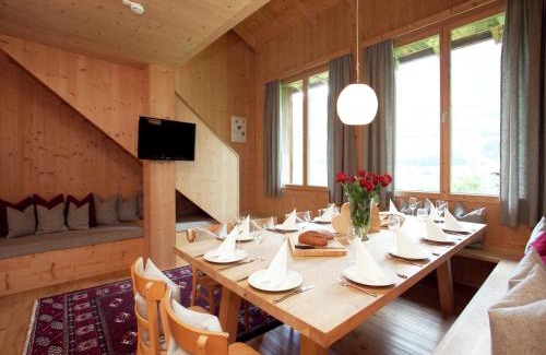 Ramsau im Zillertal Apartment | Grand Apartment in Mayrhofen with Infrared Sauna & Artistic Interiors