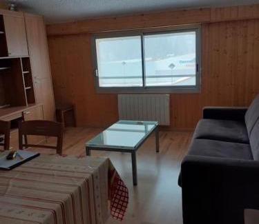 Les Rousses Apartment | Grand appartement aux Rousses au dessus de la Meublerie du bois de l'ours