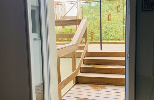 Bastide Apartment | Grand Appartement Entièrement Rénové de 55m Carrés Avec Terrasse