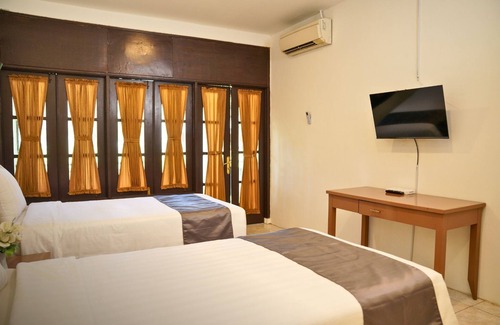 Megamendung Hotel | Grand Cempaka Resort Hotel