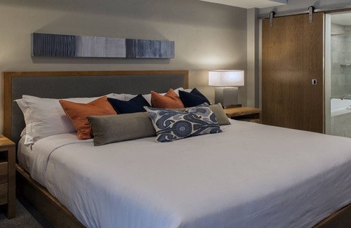 Peak 8 Resort | Grand Colorado Peak 8 - 2 Bedroom 1400 Square feet ski in/ski out