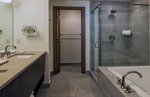 Peak 8 Resort | Grand Colorado Peak 8 - 2 Bedroom 1400 Square feet ski in/ski out