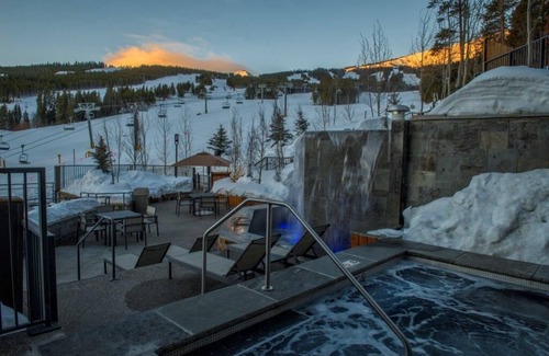 Peak 8 Resort | Grand Colorado SUITE nSki-In/Ski-Out, Sleeps 4nAvailable 3/23-3/29/25