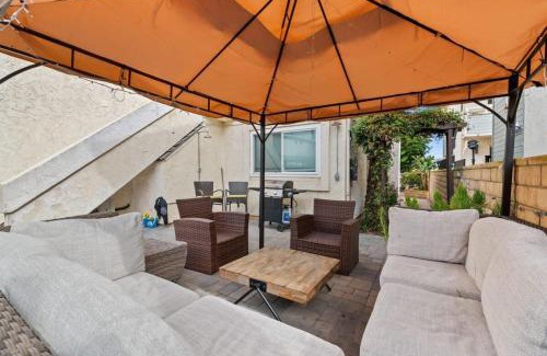 Pacific Beach House | Grand Desire - Vibrant - Luxury - Beachside treat