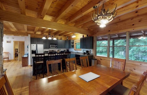 Jay House | Grand Ebs View Lodge, Ultimate Log Luxury, Stunning Views, Hot Tub & Sauna, EV Charger, 3D Tour