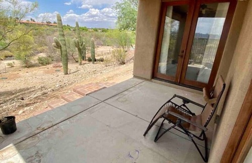 Casas Adobes House | Grand estate, salt pool and spa, spacious privacy, sweeping views