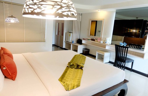 Nakhon Sawan Hotel | Grand Hill Resort and Spa