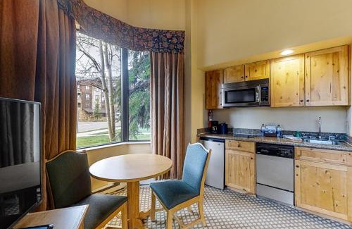 Crested Butte Hotel | Grand Lodge #151