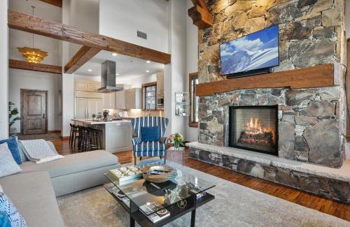 Empire Pass Apartment | Grand Lodge - Four Bedroom #302 - Ski-in ski-out condo