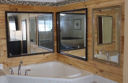 Reform Hotel | Grand Motel Inn and Suites of Reform AL