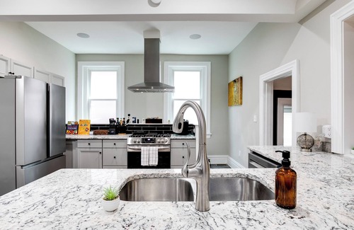 Museum District House | Grand Retreat with VMFA Views + Large Groups