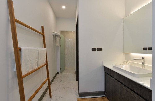 Bang Nam Prieo Hotel | Grand Sappaya Hotel