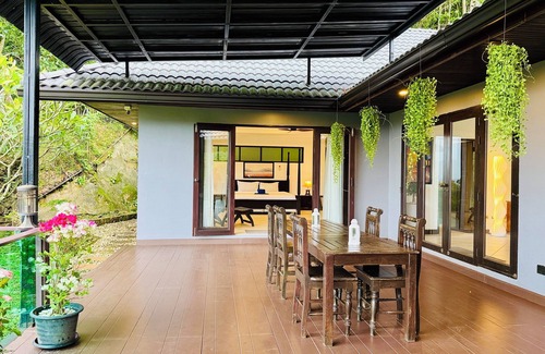 Karon Villa | Grand Seaview Pool Villa