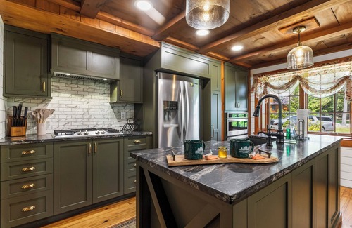Lake George House | Grand Shore Haven