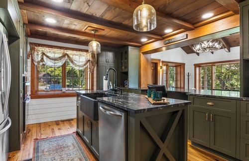 Lake George House | Grand Shore Haven
