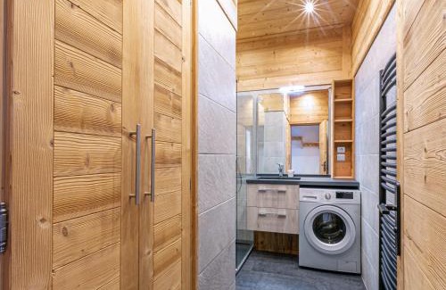 La Clusaz Apartment | Grand Studio cabine, balcon, parking, centre La Clusaz - FR-1-437-85