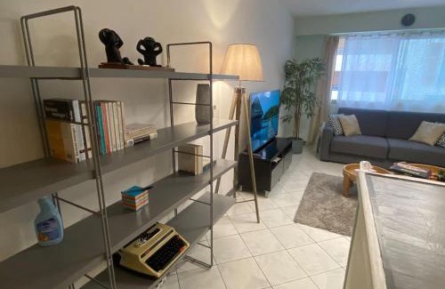 Liberation Apartment | Grand Studio très bien situé!