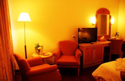 Phaya Thai Hotel | Grand Tower Inn Rama 6