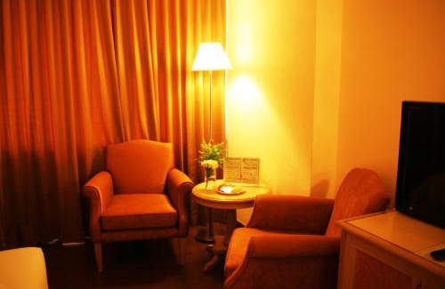 Phaya Thai Hotel | Grand Tower Inn Rama 6