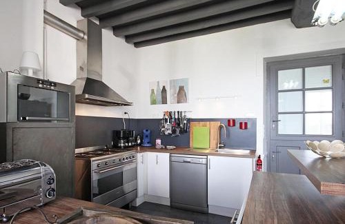 Laleu House | Grande Maison avec Piscine Couverte et WIFI à Laleu - FR-1-497-46