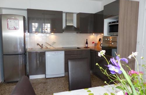 Le Mayet-de-Montagne House | Grande maison avec piscine privée idéale pour familles et amis - FR-1-489-134