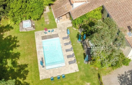 Saubrigues Cottage | Grande Maison, Piscine, 2 Hectares de Forêt, 14 Personnes