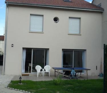 Maisons-Alfort Villa | Grande Maison proche de centre de Paris