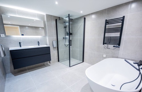 Delfshaven Apartment | Grandiose 3 Bed Serviced Apartment 117m2 -NB304G-