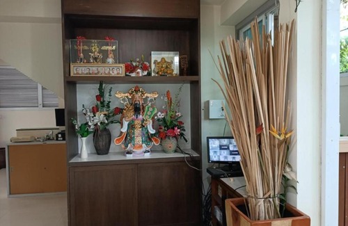 Chom Phon Hotel | Grandview Condominia