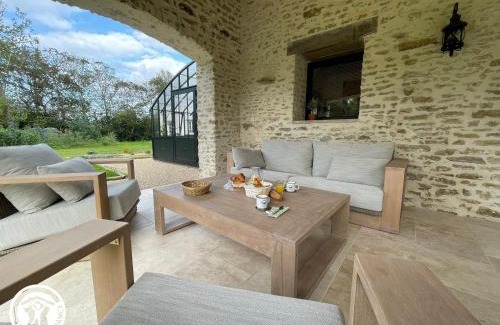 Les Pineaux House | Grange rénovée avec spa et piscine proche du Marais Poitevin - FR-1-426-592