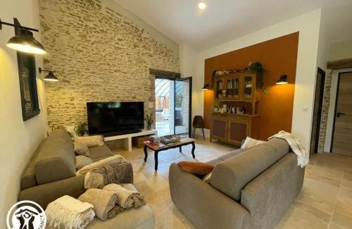 Les Pineaux House | Grange rénovée avec spa et piscine proche du Marais Poitevin - FR-1-426-592