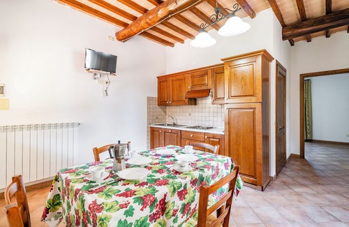 Pomarance Apartment | Grano Family Apt shared Pool Volerra, Pomarance, Italy