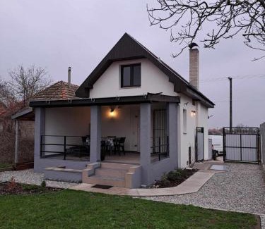 Chotin Ski Chalet | Grapeline Guesthouse