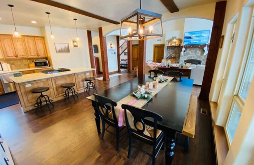 Fir Grove Estates Apartment | Grassy Lane Lodge .