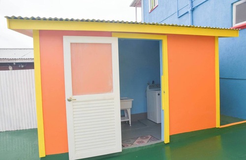 Ivy Apartment | Grateful 5bd by Zenbreak