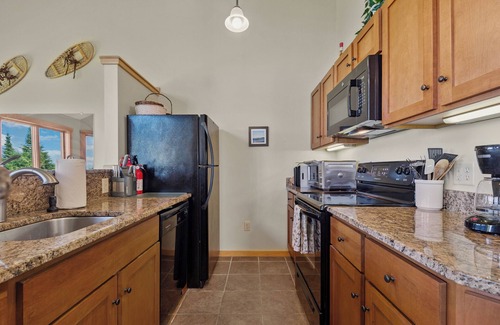 Rangeley Condo | Gray Fox 7 | Beautiful ski in/ski out condo, with amazing views!