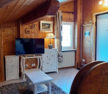 Porossan Apartment | Graziosa mansarda rustica - CIR VDA 0038